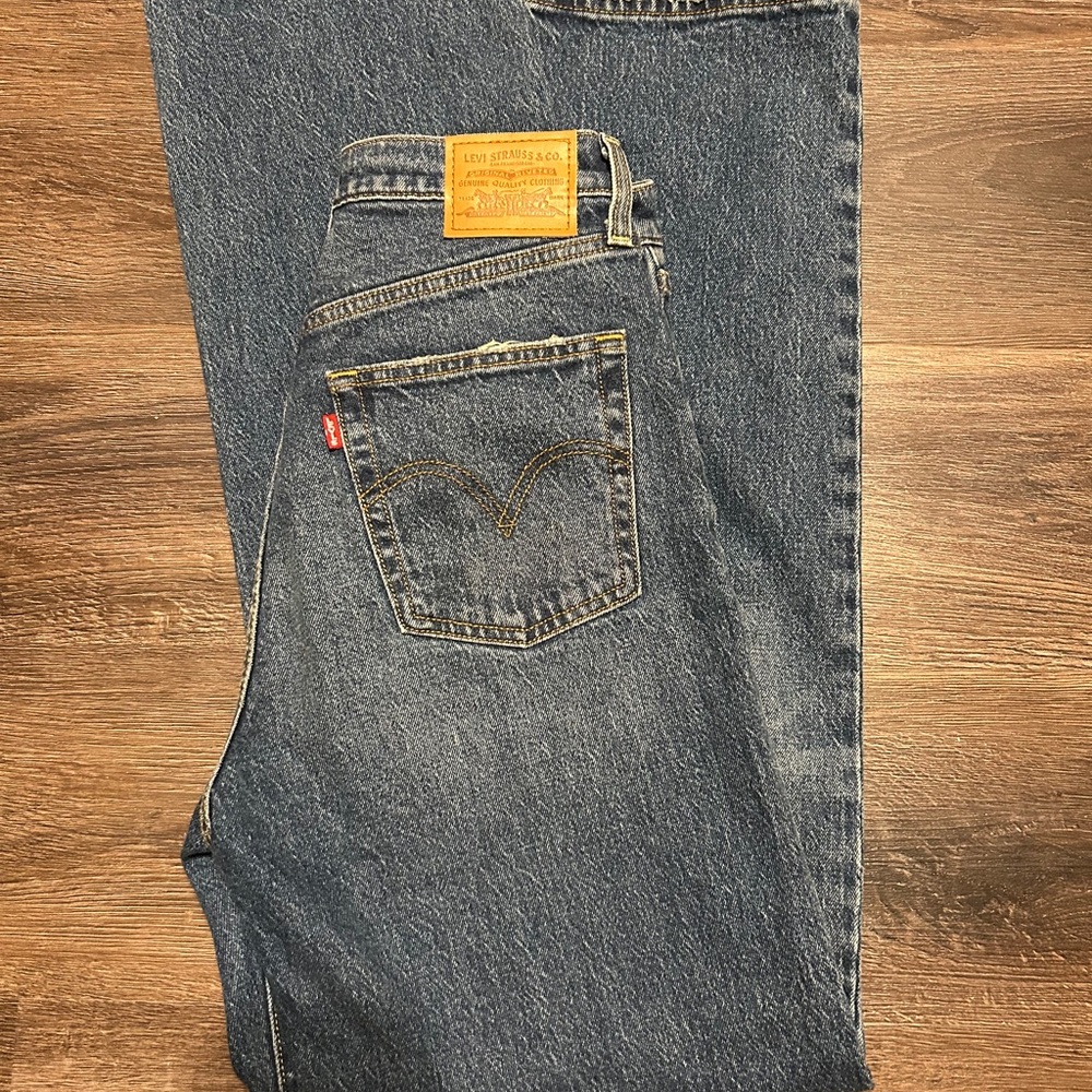 Levi's Premium Ribcage Straight Jeans